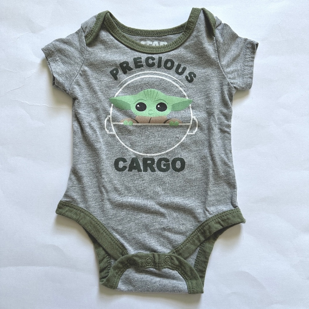 LIKE NEW Baby Boy Star Wars Onesie Grogu Size 0-3M
